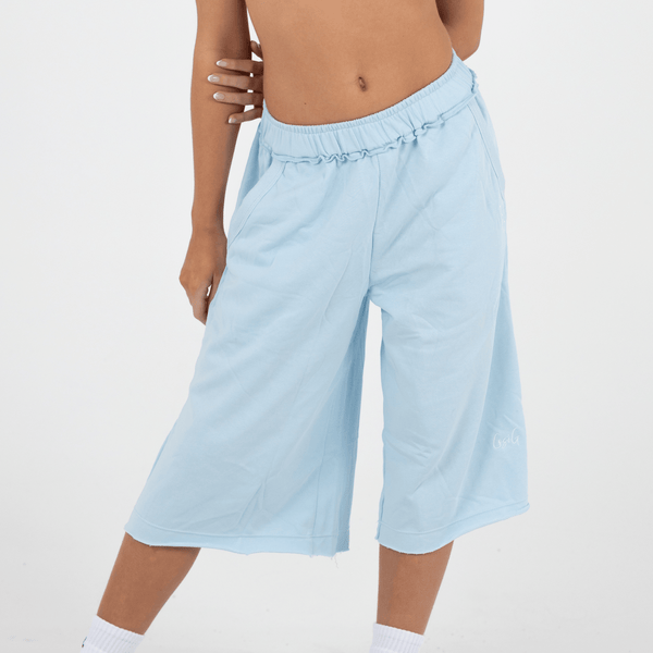 Chill 3/4 Shorts Baby Blue