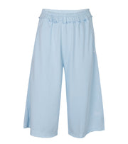 Chill 3/4 Shorts Baby Blue