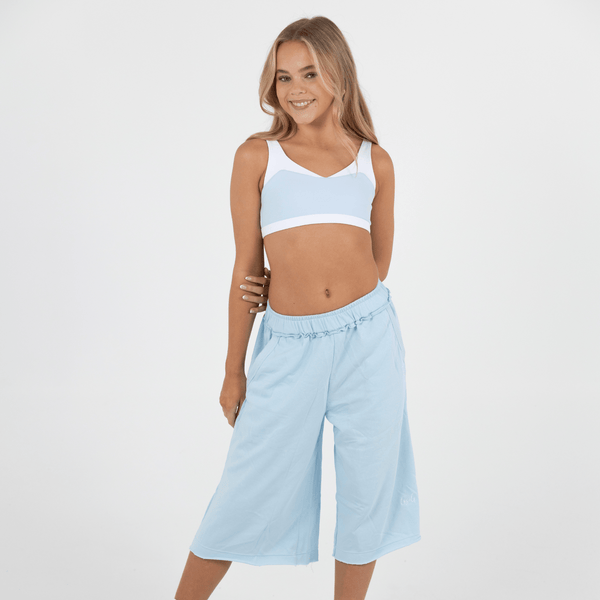 Chill 3/4 Shorts Baby Blue